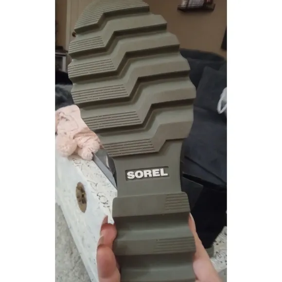 🆕⭐SOREL Joan of Arctic Chelsea Wedge III booties