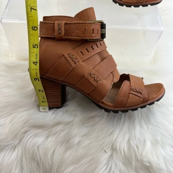 SOREL NADIA BUCKET CAMEL HEELS SANDALS SIZE 7.5
