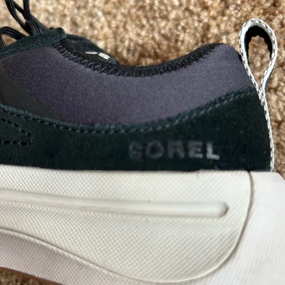 Sorel Woman’s Black Sneakers/ Sorel Ona / NWOT, NWOB/ Size 7