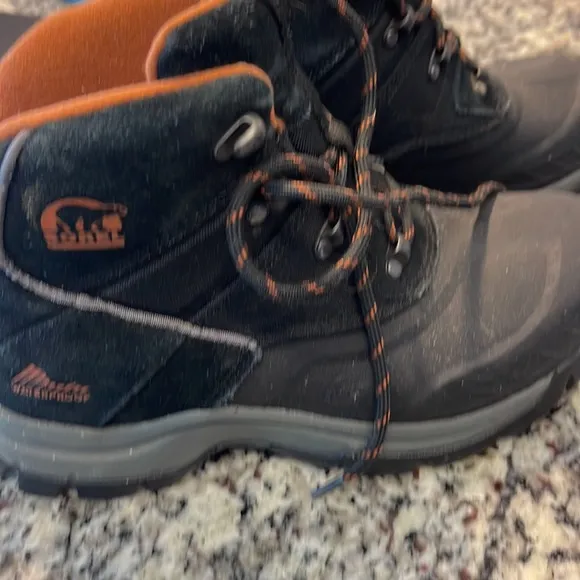 Sorel women hiking boots