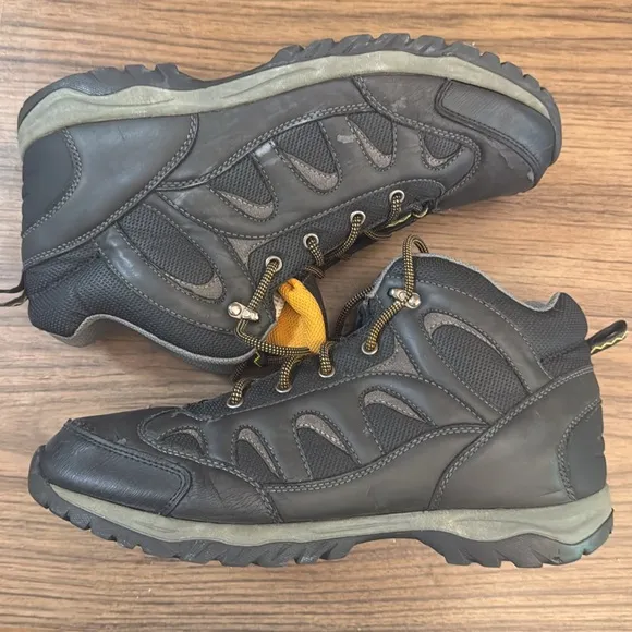 St John’s Bay Men’s Gray and Yellow Hiking Boots