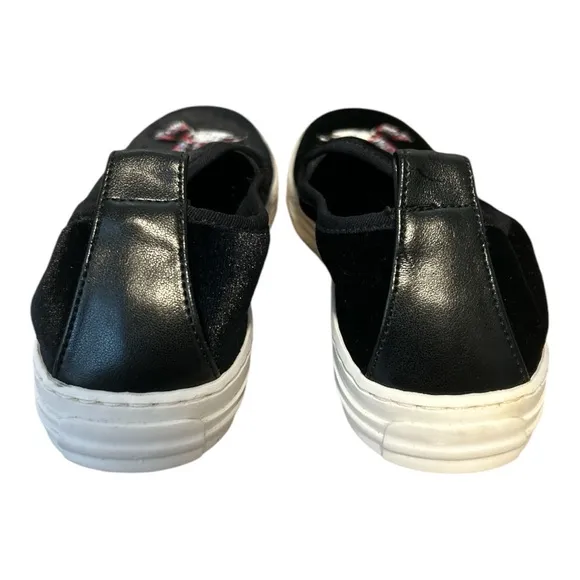 Stella McCartney slip on embroidered kids shoes size 35 / 4.5 NWOB