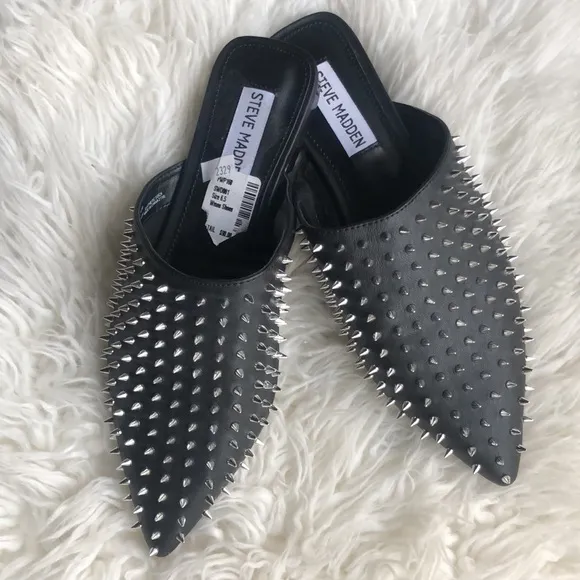 Steve Madden Pinpoint slip on studded shoes in black