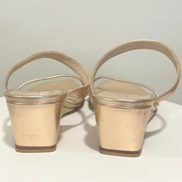 🌹STUART WEITZMAN🌹 Aleena Metallic Leather Wedge Sandals Size: 7B