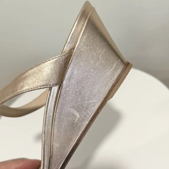🌹STUART WEITZMAN🌹 Aleena Metallic Leather Wedge Sandals Size: 7B
