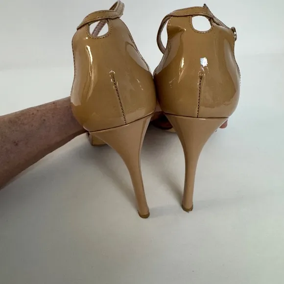 Stuart Weitzman Patent Leather Sandals Stiletto Heels Neutral Beige Nude US 9.5