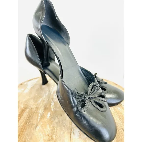 Stuart Weitzman Women's Black‎ Suede Point Toe  Bowtie 3 &quot; Heals Size 9.5 Pin Up