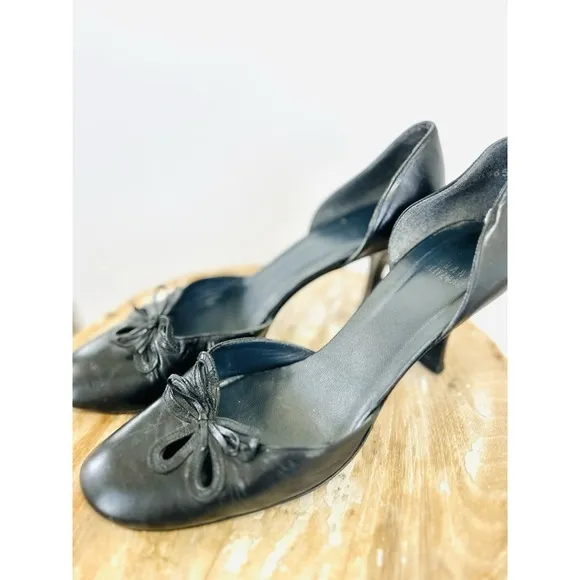 Stuart Weitzman Women's Black‎ Suede Point Toe  Bowtie 3 &quot; Heals Size 9.5 Pin Up