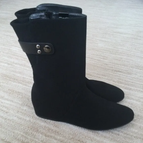 Stuart Weitzman Women's Wedge Luxury Black Downpour Dress Boots Gortex Size 7.5