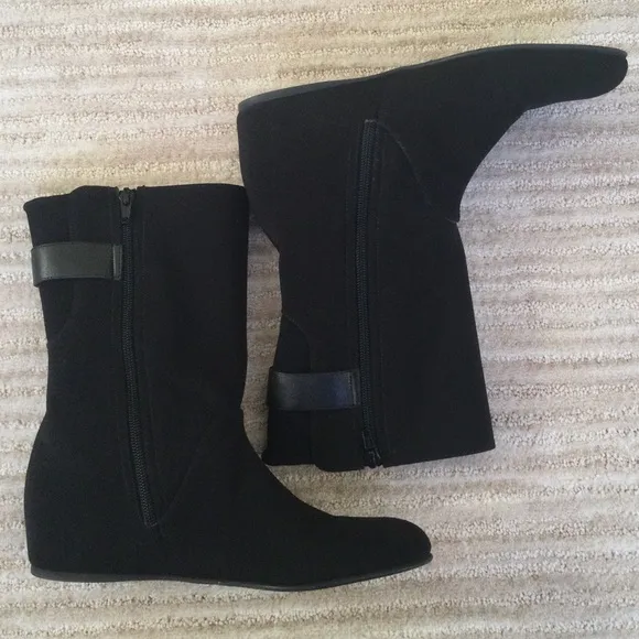 Stuart Weitzman Women's Wedge Luxury Black Downpour Dress Boots Gortex Size 7.5