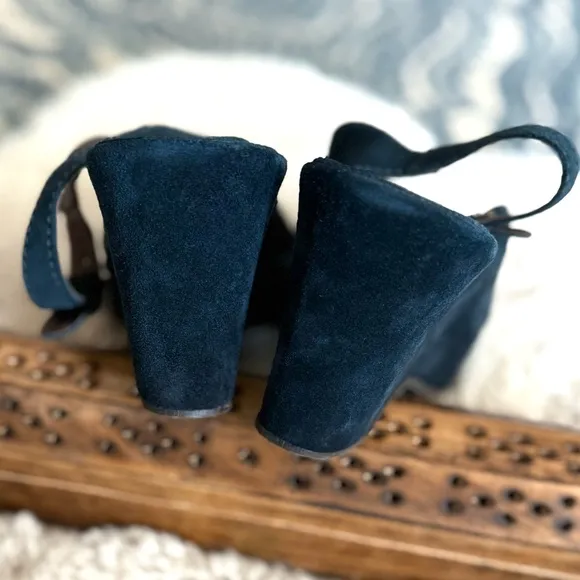 Sundance Crisscrossed Suede platform Leather Wedge Sandals made Italy navy blue