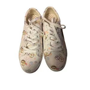 Taos  Sneakers- NWT- 9
