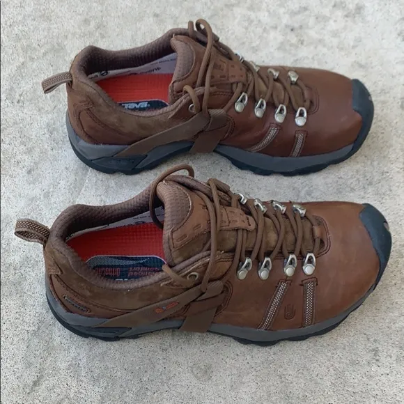 Teva Mens Ossagon Brown Waterproof Boots Size 9