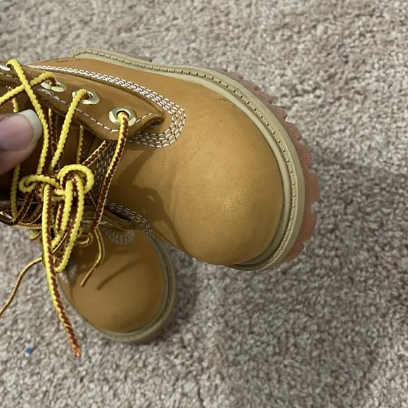 TIMBERLAND BOOTS