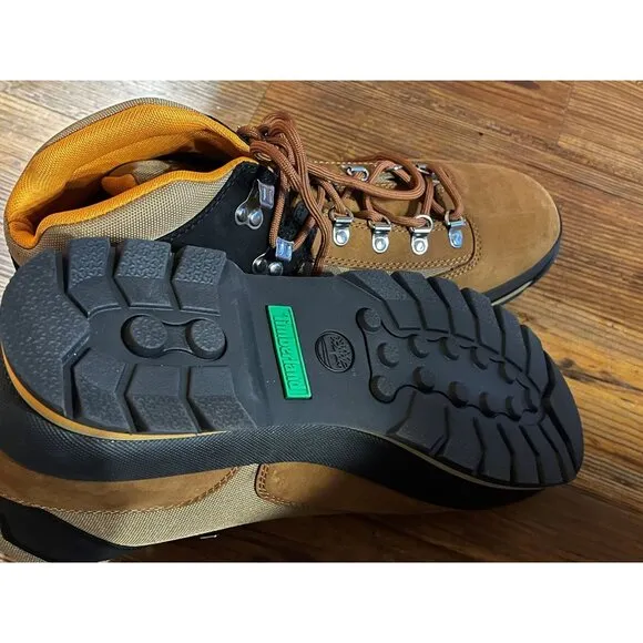 Timberland Mid Hiking Boots leather Men's Size 13 US Brand New