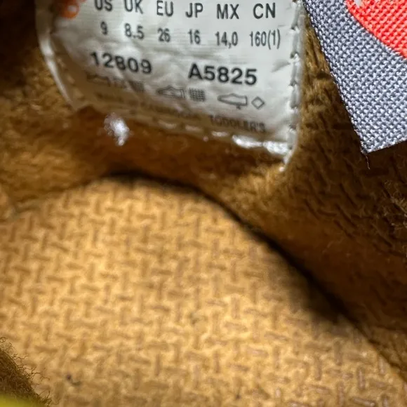 Timberland Premium Work Boots Toddler 9 Wheat Tan Leather Nubuck 12809B Hiking