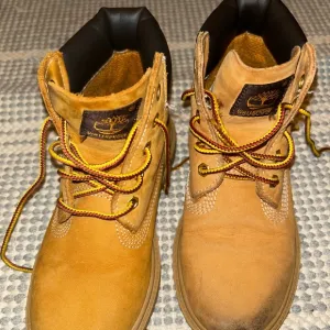Timberland Tan and Yellow High-Top Boots with Nubuck Finish