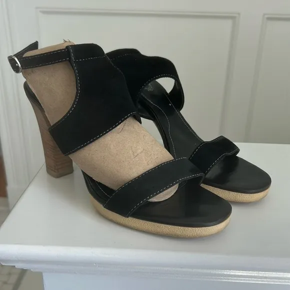 Tod's suede sandals stacked heels