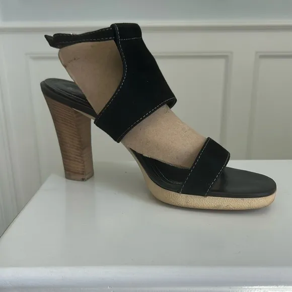 Tod's suede sandals stacked heels
