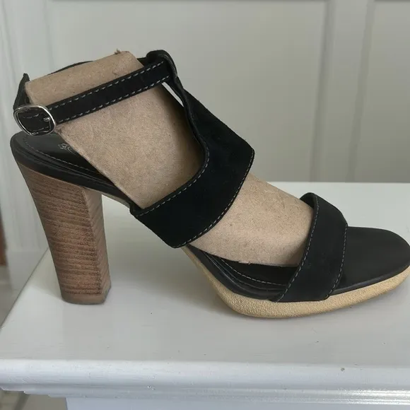 Tod's suede sandals stacked heels