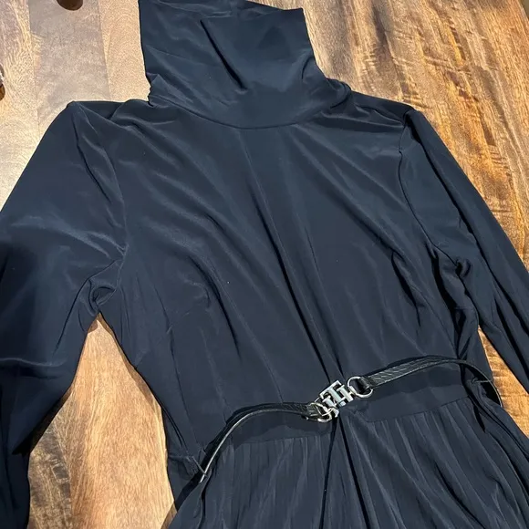 Tommy Hilfiger Rare Beautiful Midi Dark Blue Mock Neck Belted Dress