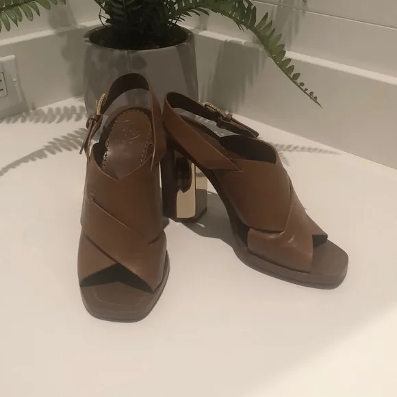 Tory Burch tan sandals