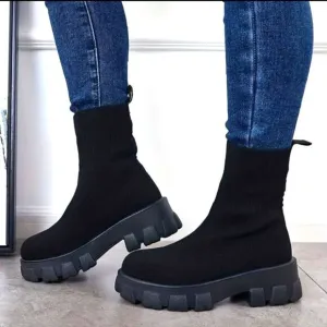 Trendy women's boots sz 10.5