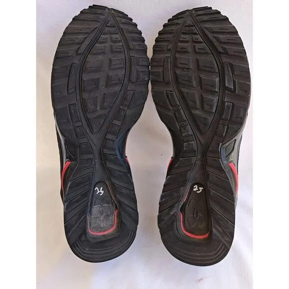 Tuff Crowd x Under Armour Apparition / Black Men's 17 Running Shoes 6000874-001