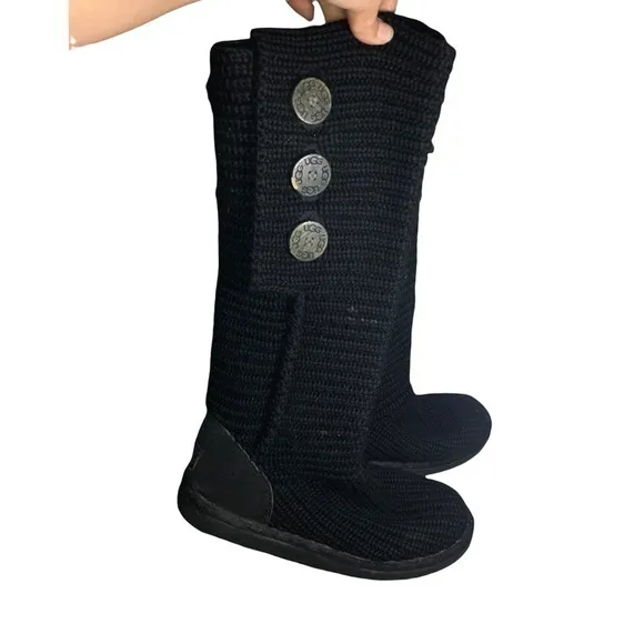 UGG AUSTRALIA BOOTS WOMEN’S SIZE 6 CARDIGAN BOOTS