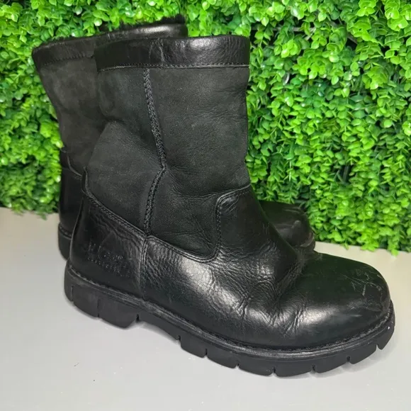 UGG Australia Men's 9 Beacon Black Leather Sheepskin Boots #5485