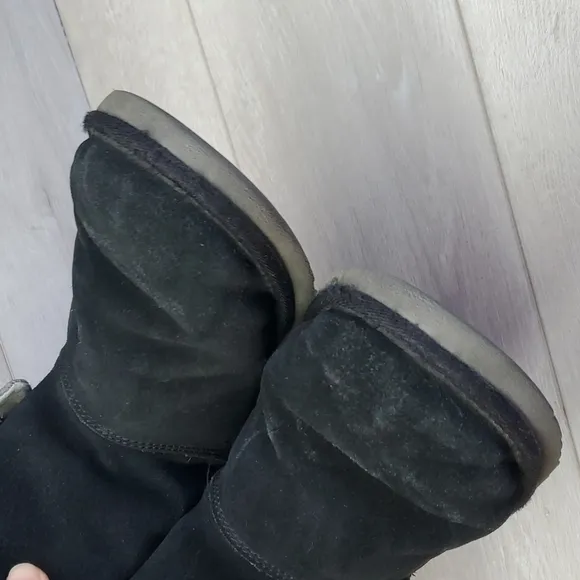 Ugg Australia Women Short Winter Boots shoes sz 6