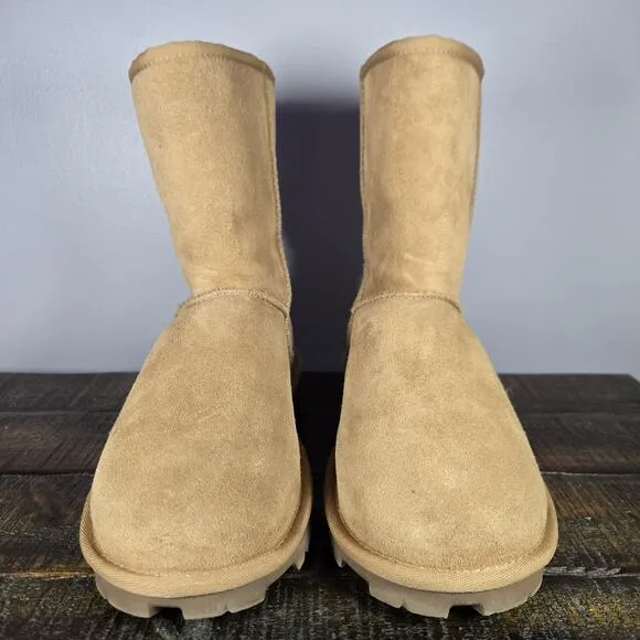 UGG Essential Short Classic Boot Womens Size 7 Boots Shoes Winter Suede Brown