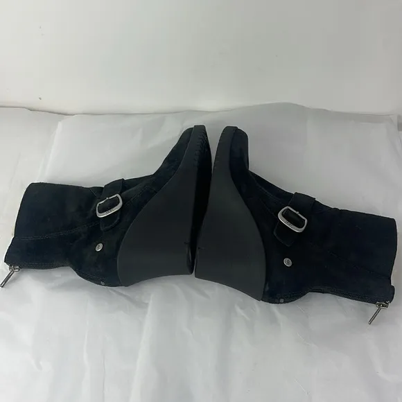 UGG Gisselle Boots