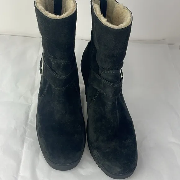 UGG Gisselle Boots