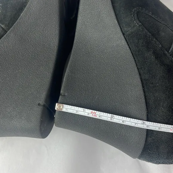 UGG Gisselle Boots