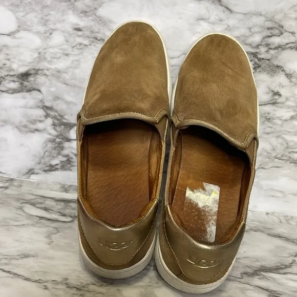 UGG Jass Slip On Suede Sneakers Shoes Gold Brown Chestnut Womens Sz 9