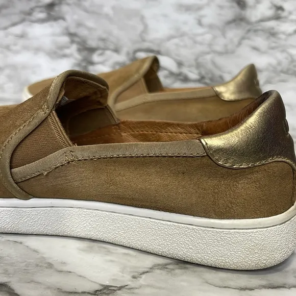 UGG Jass Slip On Suede Sneakers Shoes Gold Brown Chestnut Womens Sz 9