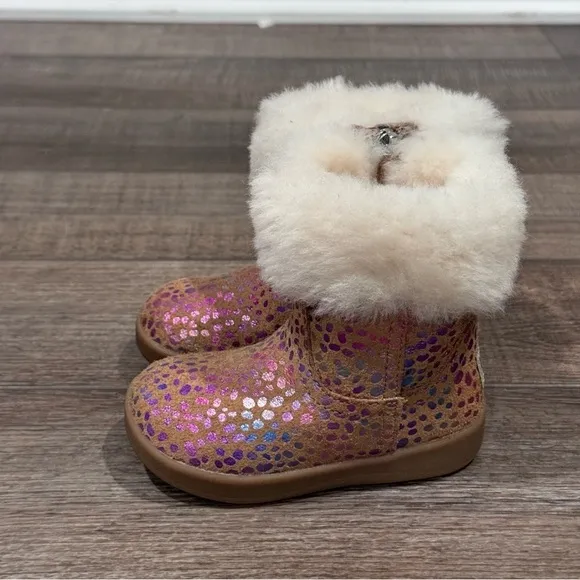 Ugg Jorie Spots Metallic Rainbow Shimmering Lined Sheepskin Boot Baby SZ 4/5 EUC