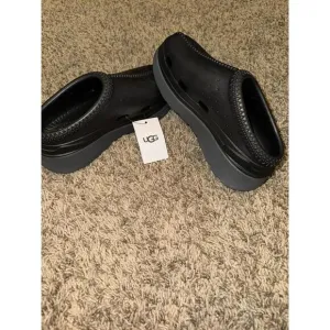 UGG KIDS TASMAN SPORT SLIP-ON SIZE 1y BLACK EVA CLOG SHOES LITTLE KIDS NEW!