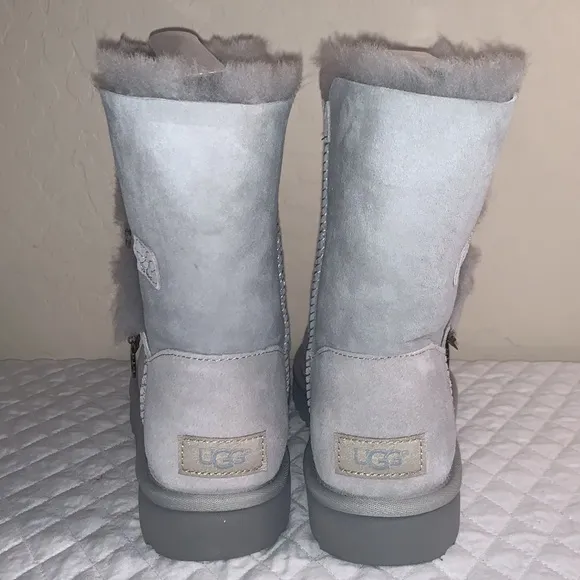 UGG SIZE 6 BRAND NEW IN BOX AZALEA CHARM GORGEOUS BOOTS