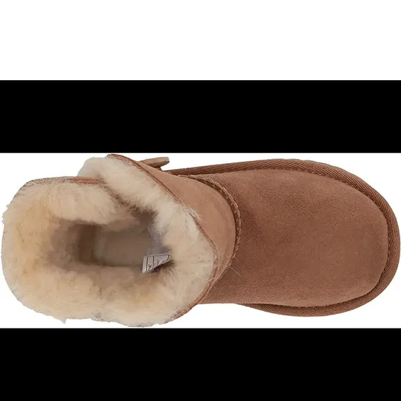 UGG Toddlers Bailey Button II Boots Chestnut Size 9C