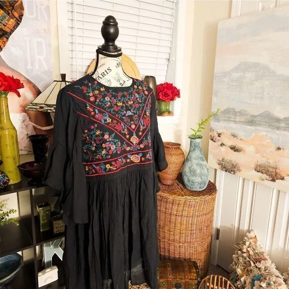 Umgee USA Rayon Blend Embroidered Babydoll Boho Dress. M fit