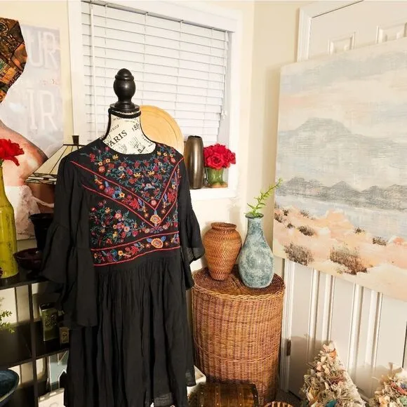 Umgee USA Rayon Blend Embroidered Babydoll Boho Dress. M fit