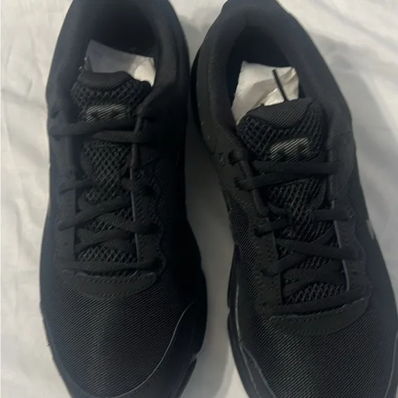 Under Amour Charged Men’s  UA Charged Assert 10 Running Shoes under armor