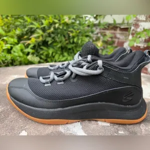 Under Armour 3Z5 Steph Curry Youth Size 6.5Y 3023530-003 Black Gum Shoes