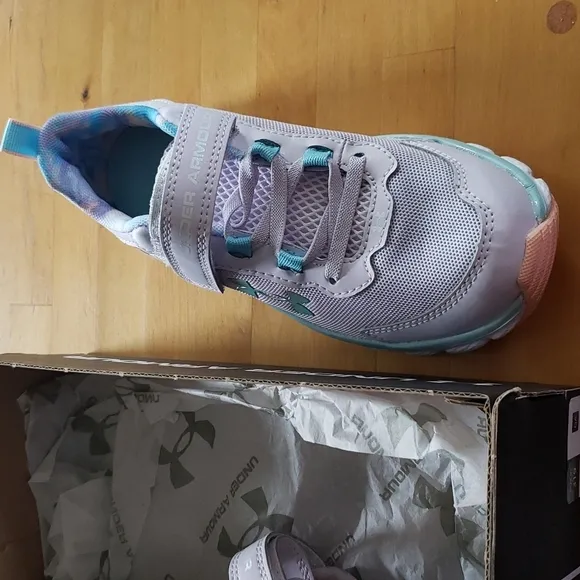 Under Armour Girls Assert  Sneakers size 2