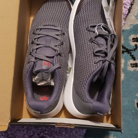 Under Armour Gray Sneakers size 6Y