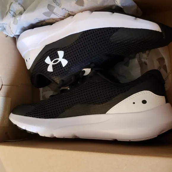 UNDER Armour Men’s Sneakers size 8