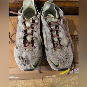 Unisex Nike Spark Running shoes- worn a few times- lists of wear left