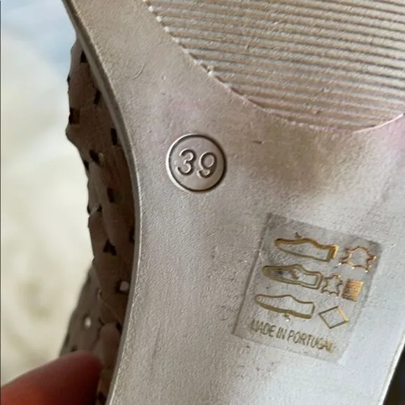 Unity In Diversity Freita Ruched Sandals Sz 39/9